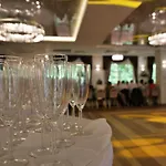 Hotel Walcerek 호텔 3*