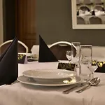 호텔 Hotel Walcerek 3*